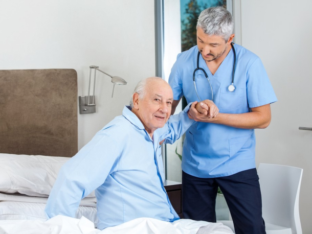 Why Hiring a Private Nursing Aide Is Important